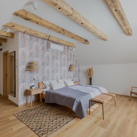 Tulipan Haz Gyal Apartamento Exterior foto