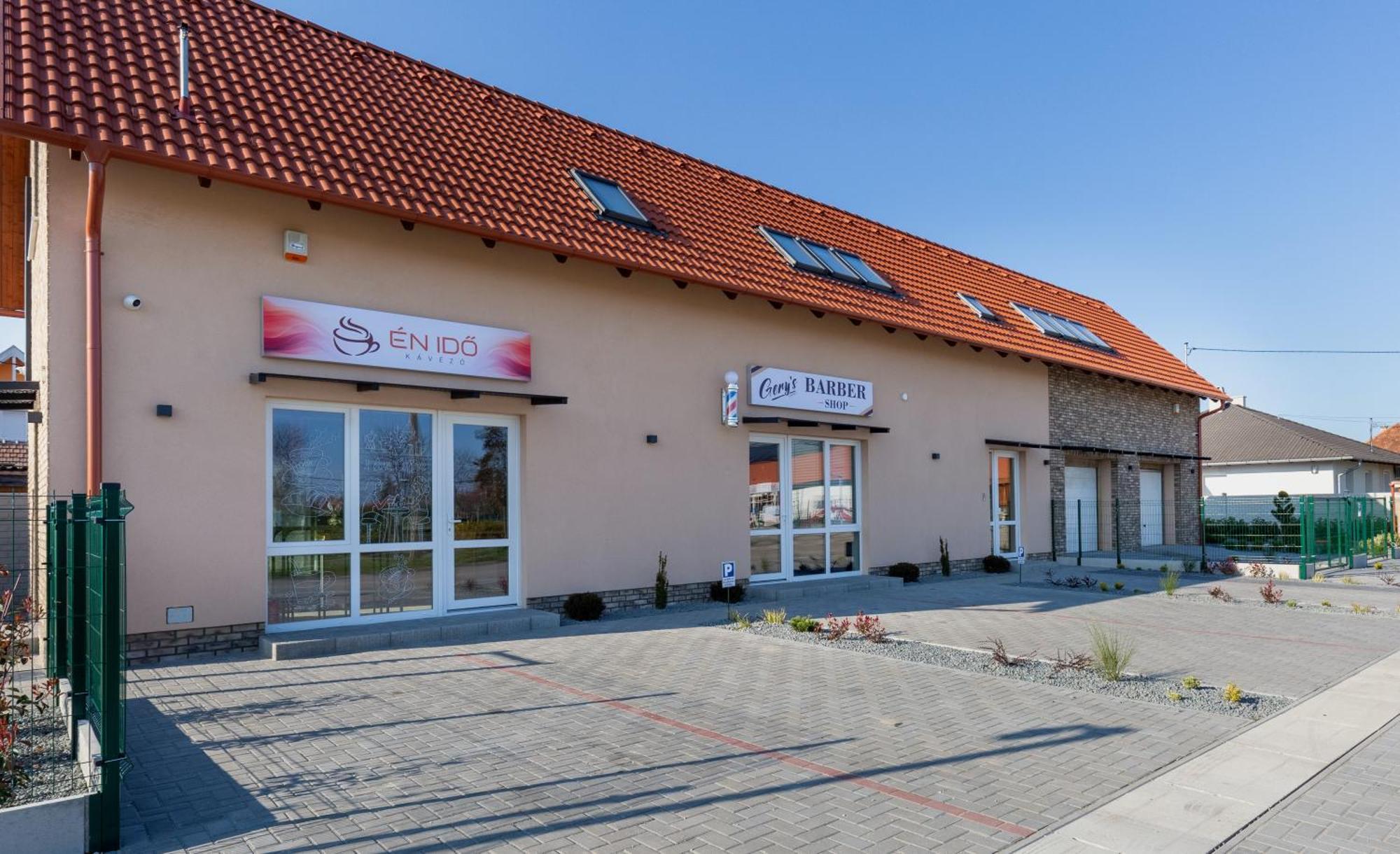 Tulipan Haz Gyal Apartamento Exterior foto